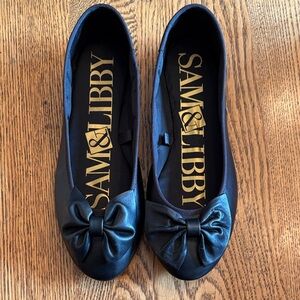 Sam & Libby Black Flats with Bow Accent